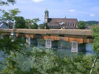 Fridolinsmünster und Holzbrücke